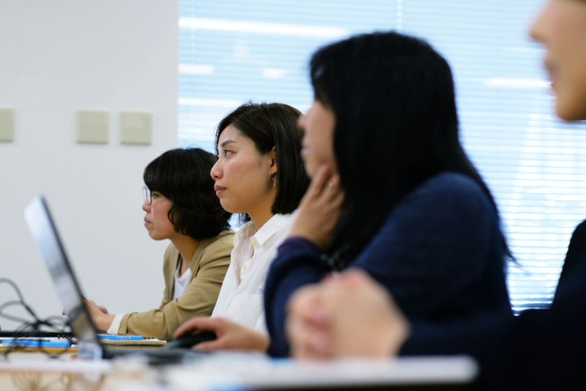 研修を受ける参加者の立場や現在地を確認するイメージ
